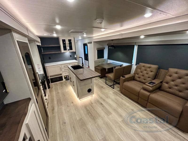 2026 Forest River 2026 Forest River Grand Surveyor - thumbnail 6