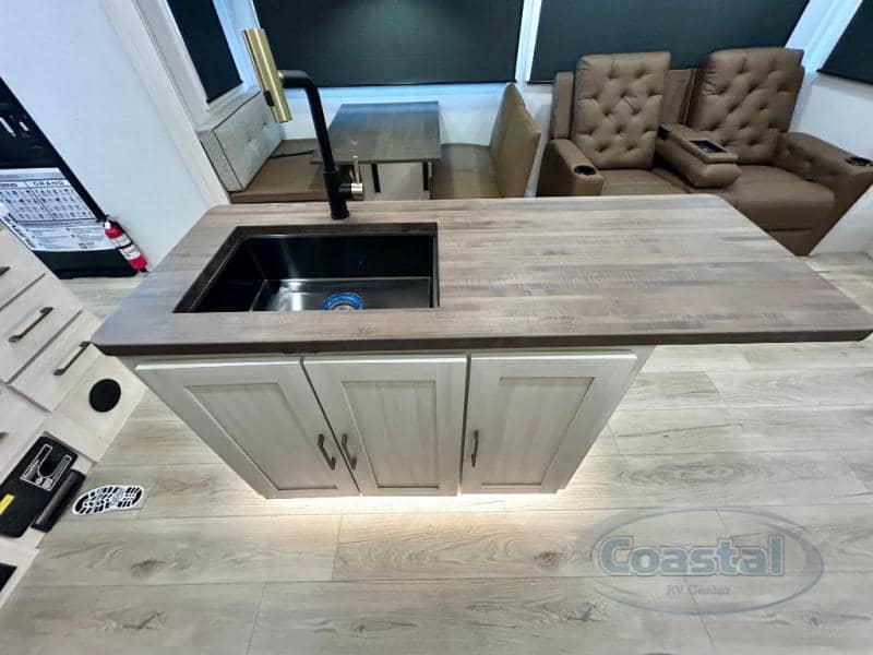 2026 Forest River 2026 Forest River Grand Surveyor - thumbnail 16