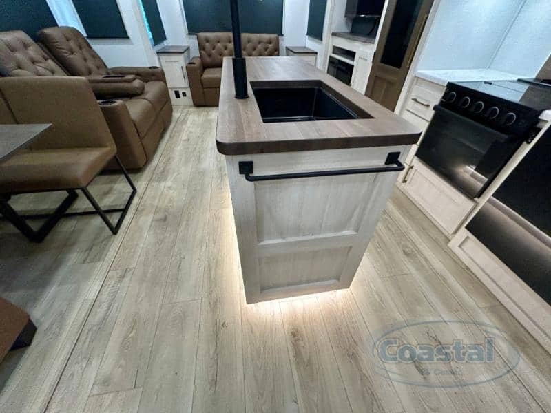 2026 Forest River 2026 Forest River Grand Surveyor - thumbnail 23