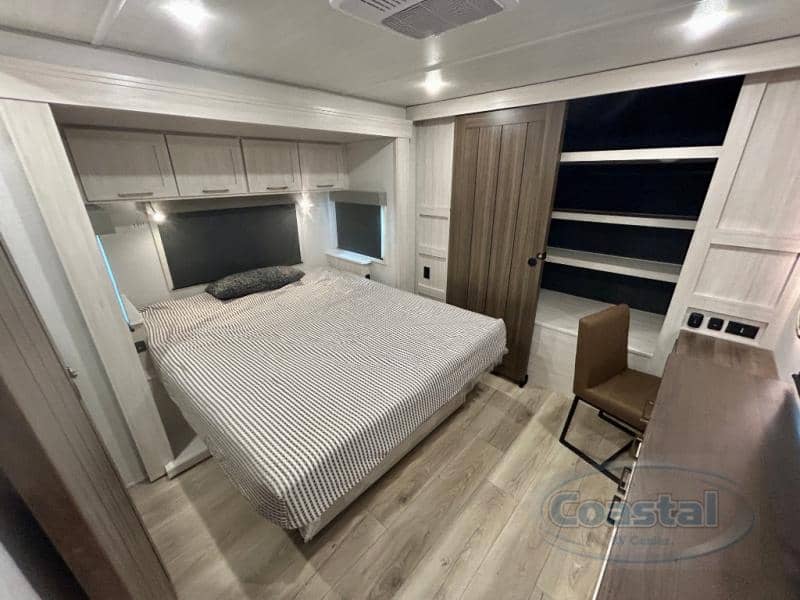 2026 Forest River 2026 Forest River Grand Surveyor - thumbnail 25