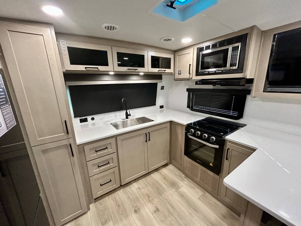 2026 Forest River RV 2026 Forest River RV Flagstaff Micro Lite - thumbnail 9