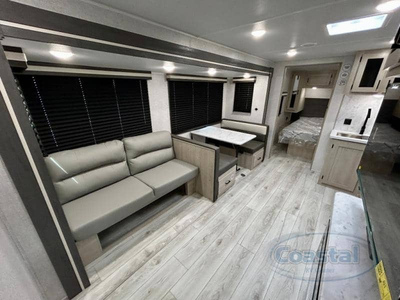 2026 EAST TO WEST 2026 EAST TO WEST Della Terra - thumbnail 3