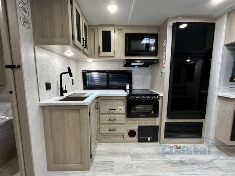 2026 EAST TO WEST 2026 EAST TO WEST Della Terra - thumbnail 11