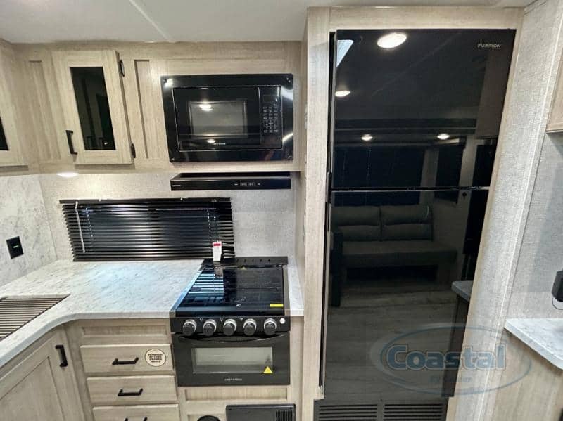 2026 EAST TO WEST 2026 EAST TO WEST Della Terra - thumbnail 12