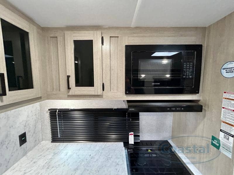 2026 EAST TO WEST 2026 EAST TO WEST Della Terra - thumbnail 15