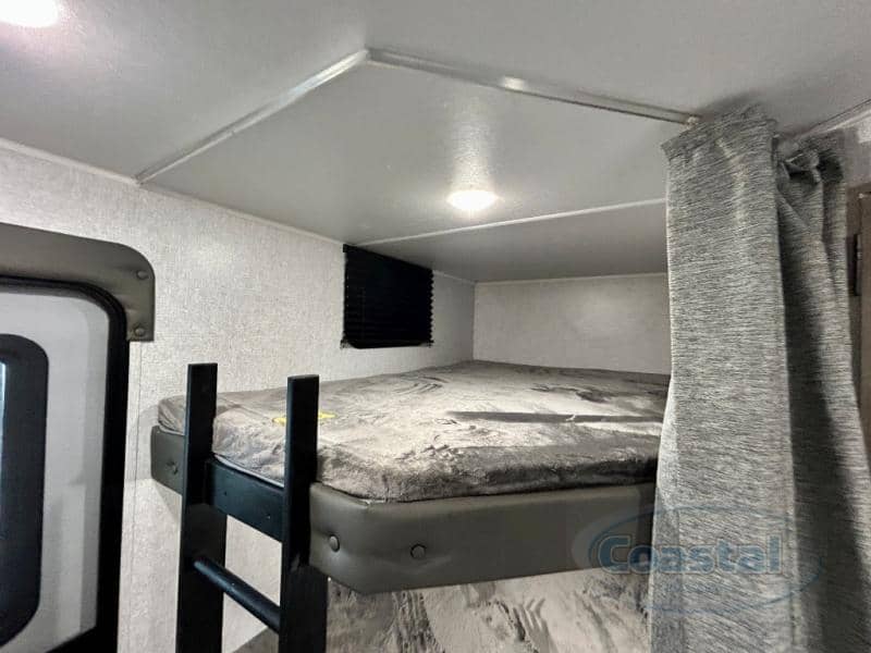 2026 EAST TO WEST 2026 EAST TO WEST Della Terra - thumbnail 20