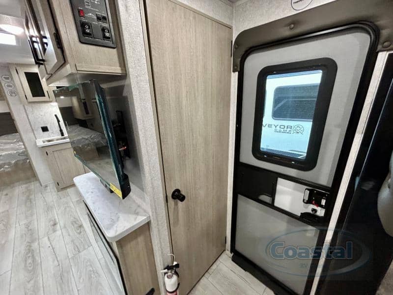 2026 EAST TO WEST 2026 EAST TO WEST Della Terra - thumbnail 22