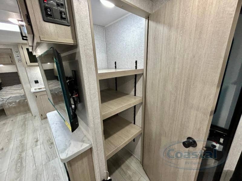 2026 EAST TO WEST 2026 EAST TO WEST Della Terra - thumbnail 23