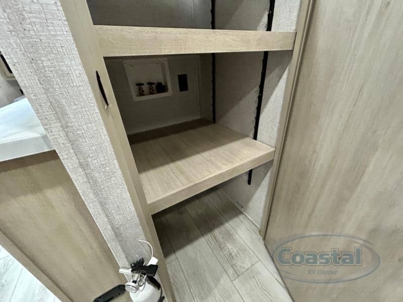 2026 EAST TO WEST 2026 EAST TO WEST Della Terra - thumbnail 24