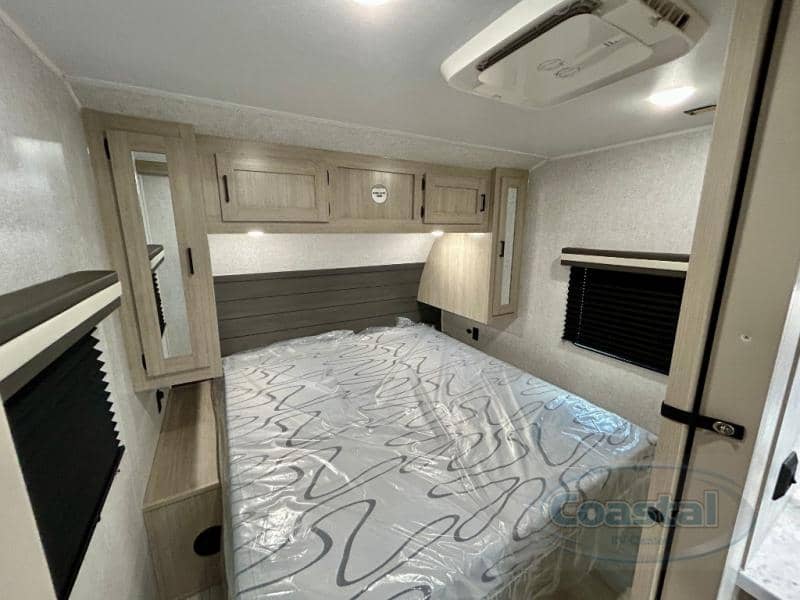 2026 EAST TO WEST 2026 EAST TO WEST Della Terra - thumbnail 25