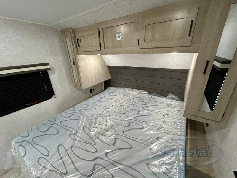 2026 EAST TO WEST 2026 EAST TO WEST Della Terra - thumbnail 26