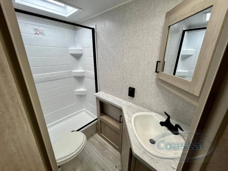 2026 EAST TO WEST 2026 EAST TO WEST Della Terra - thumbnail 29