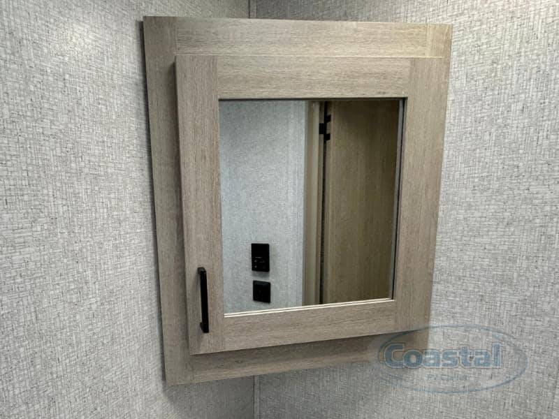 2026 EAST TO WEST 2026 EAST TO WEST Della Terra - thumbnail 31