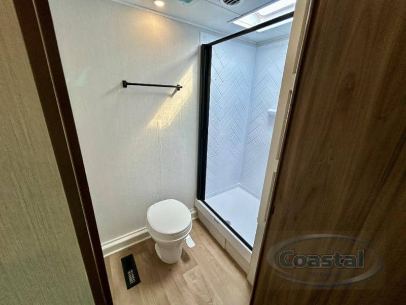 2026 Winnebago 2026 Winnebago Access - thumbnail 25