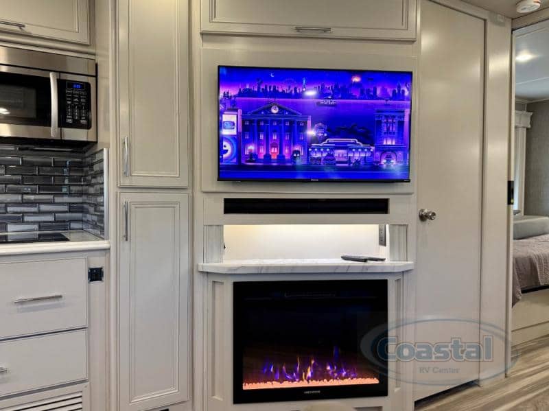 2023 Fleetwood 2023 Fleetwood Pace Arrow - thumbnail 12