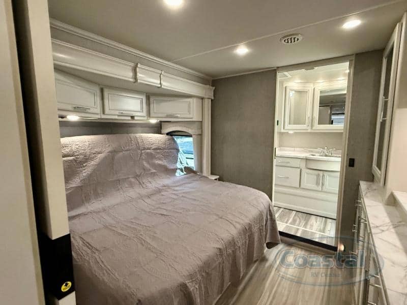 2023 Fleetwood 2023 Fleetwood Pace Arrow - thumbnail 19