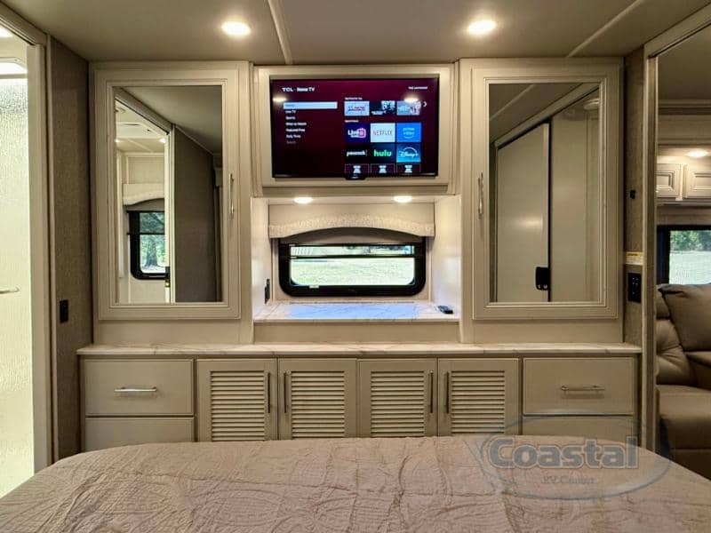 2023 Fleetwood 2023 Fleetwood Pace Arrow - thumbnail 21