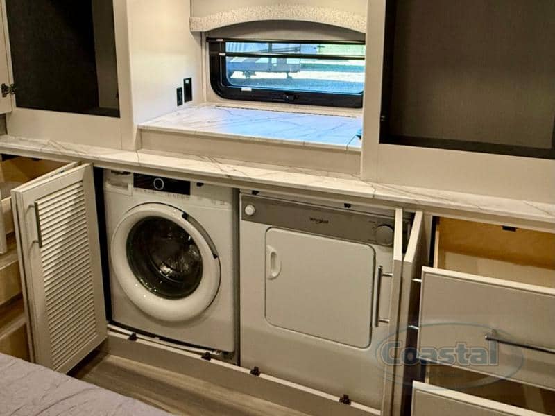 2023 Fleetwood 2023 Fleetwood Pace Arrow - thumbnail 23