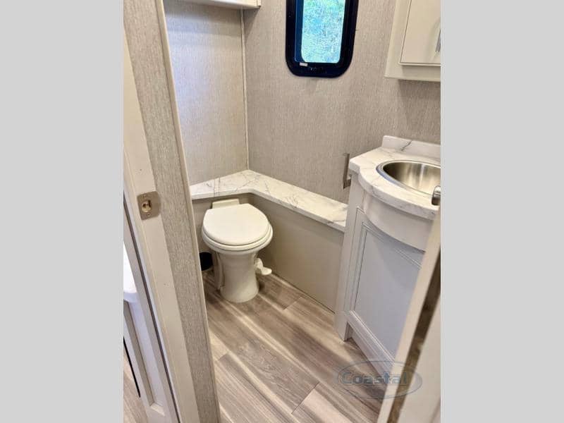 2023 Fleetwood 2023 Fleetwood Pace Arrow - thumbnail 30