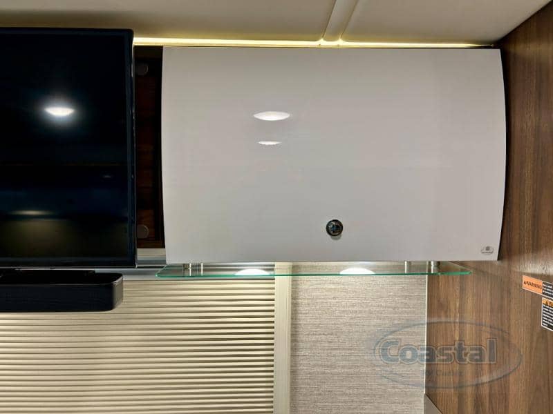 2021 Winnebago 2021 Winnebago Navion - thumbnail 16