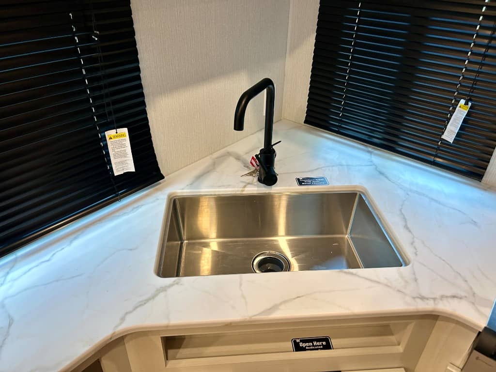 2026 Winnebago 2026 Winnebago Access - thumbnail 16