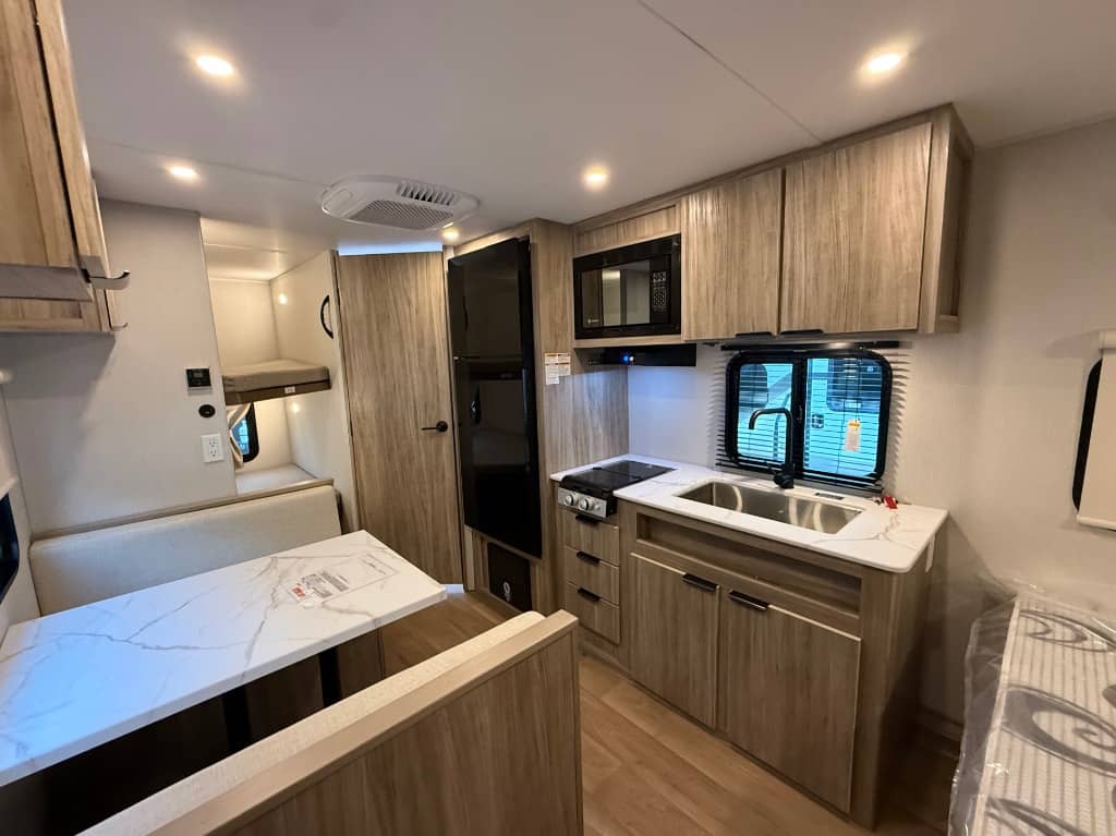 2026 Winnebago 2026 Winnebago Access - thumbnail 3