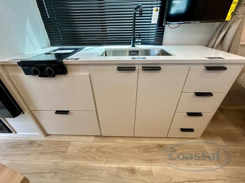 2026 Winnebago 2026 Winnebago Micro Minnie - thumbnail 10