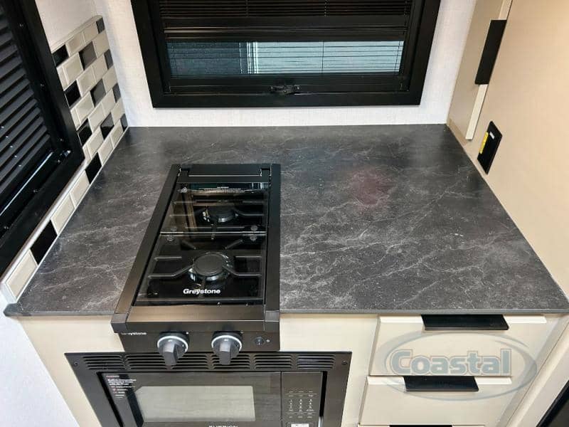 2026 Keystone RV 2026 Keystone RV Walkabout - thumbnail 15