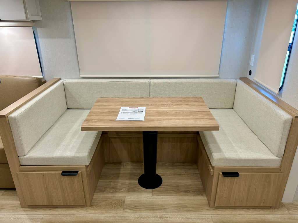 2026 Winnebago 2026 Winnebago Thrive - thumbnail 9