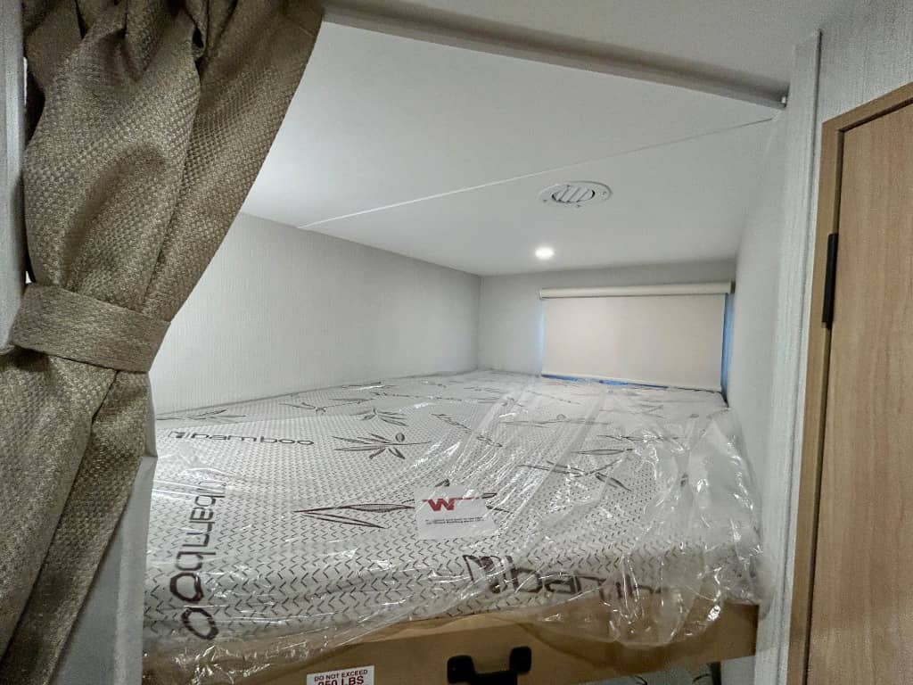 2026 Winnebago 2026 Winnebago Thrive - thumbnail 27