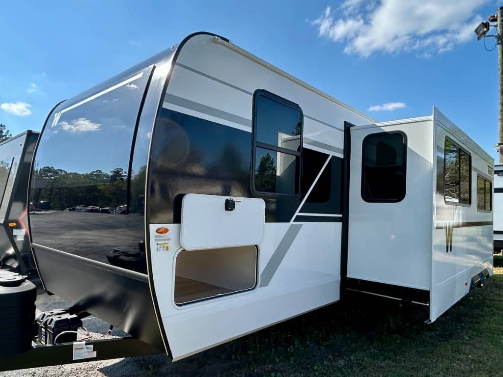 2026 Winnebago 2026 Winnebago Thrive - thumbnail 42