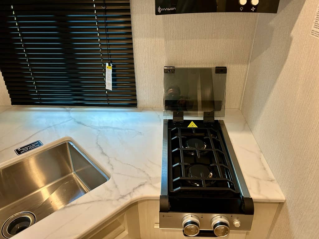 2026 Winnebago 2026 Winnebago Access - thumbnail 17