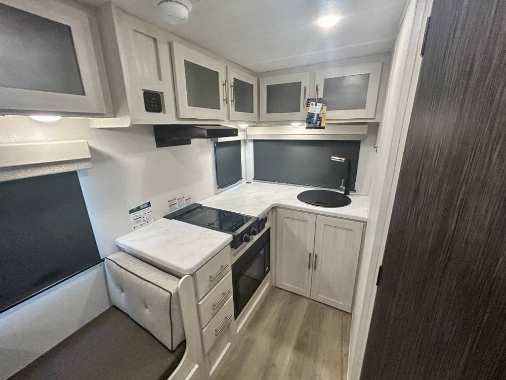 2026 Forest River 2026 Forest River R-Pod - thumbnail 6