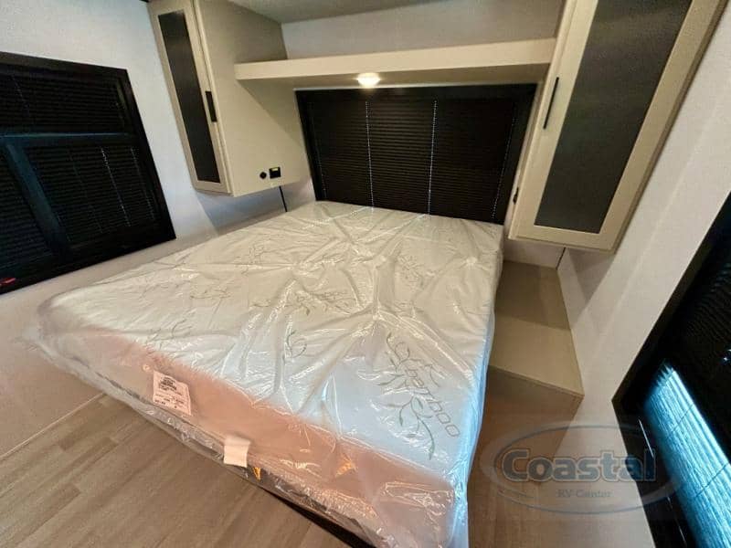 2026 Keystone RV 2026 Keystone RV Walkabout - thumbnail 23