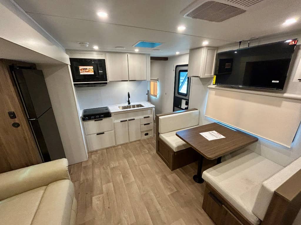 2026 Winnebago 2026 Winnebago Access - thumbnail 4