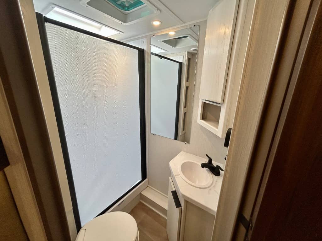 2026 Winnebago 2026 Winnebago Access - thumbnail 26