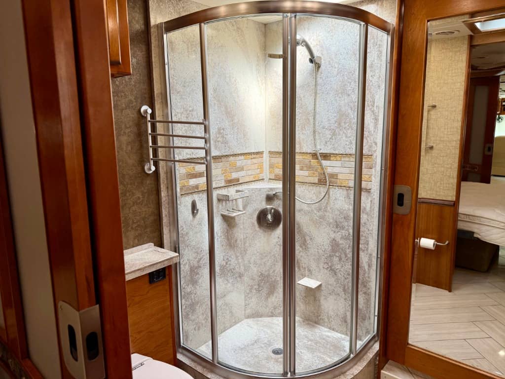 2014 Tiffin 2014 Tiffin Allegro Bus - thumbnail 24