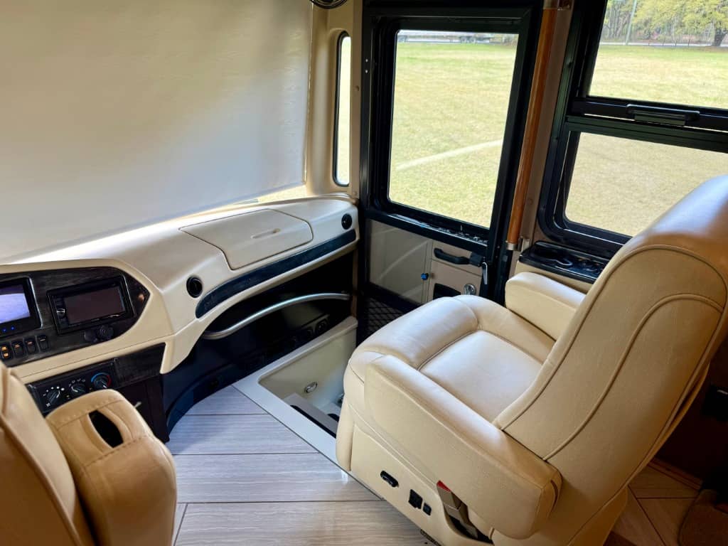 2014 Tiffin 2014 Tiffin Allegro Bus - thumbnail 34