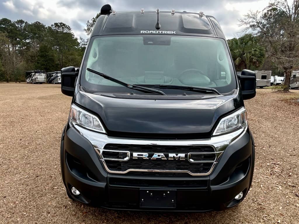 2025 Roadtrek 2025 Roadtrek Play - thumbnail 36