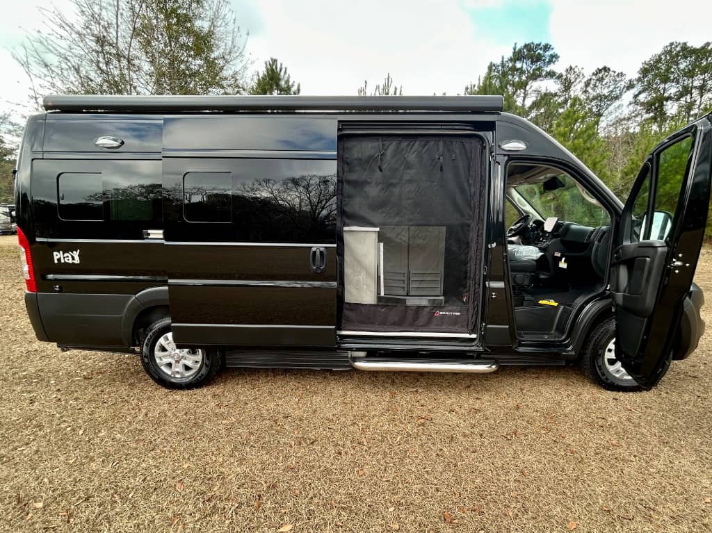 2025 Roadtrek 2025 Roadtrek Play - thumbnail 39