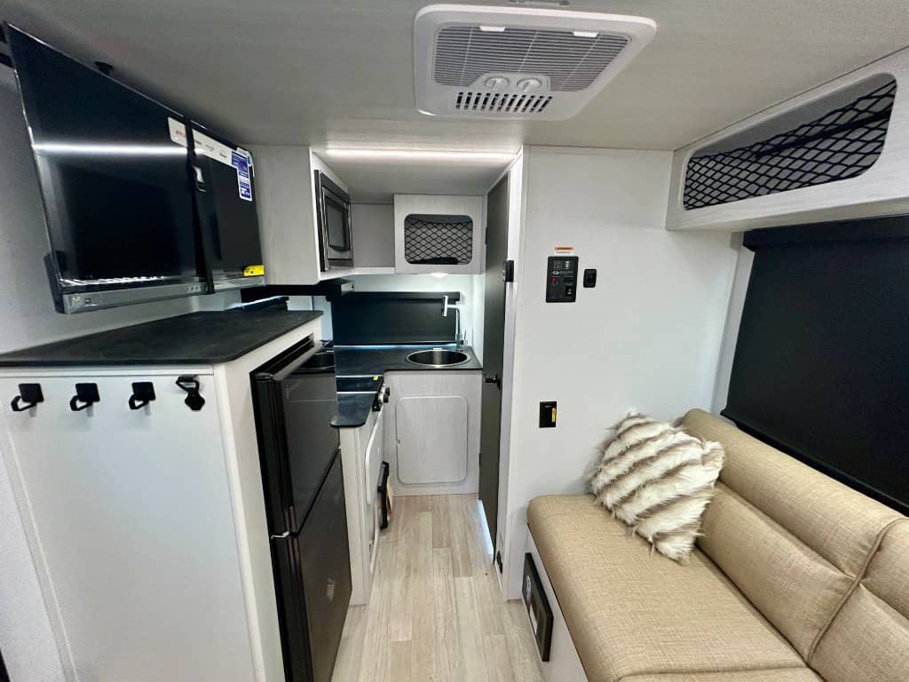 2026 Keystone RV 2026 Keystone RV Sprout - thumbnail 4