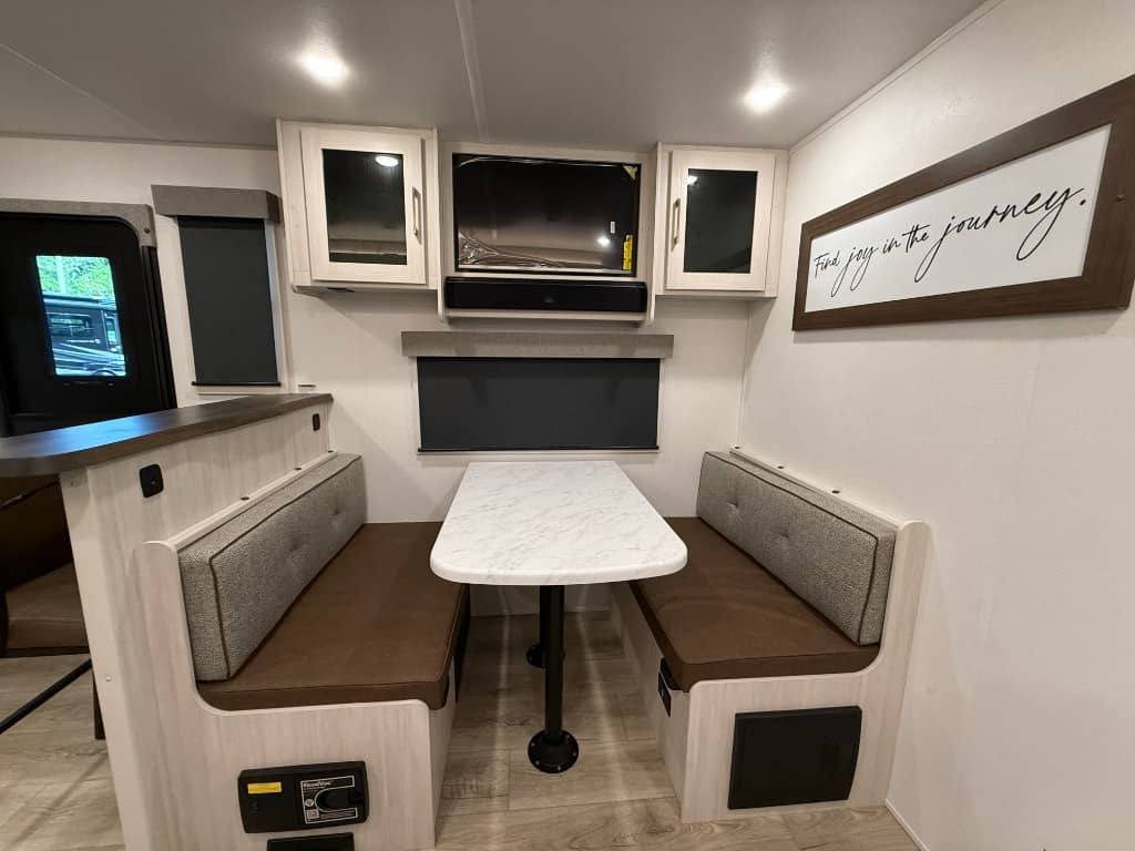 2026 Forest River 2026 Forest River Grand Surveyor - thumbnail 21