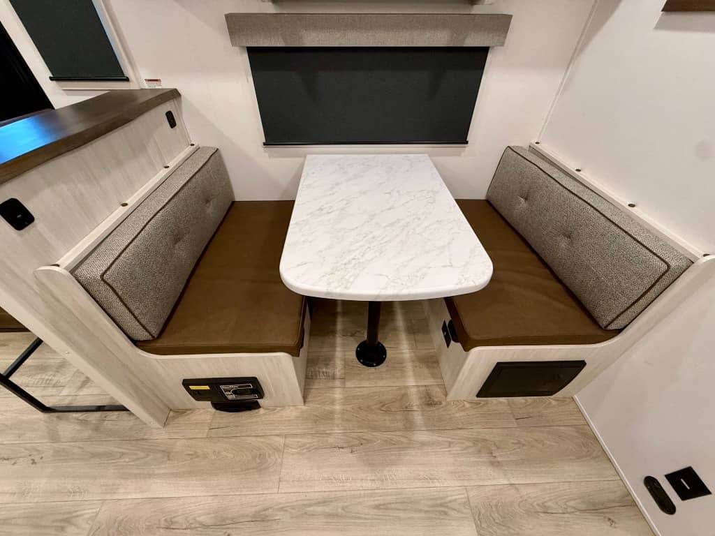 2026 Forest River 2026 Forest River Grand Surveyor - thumbnail 22