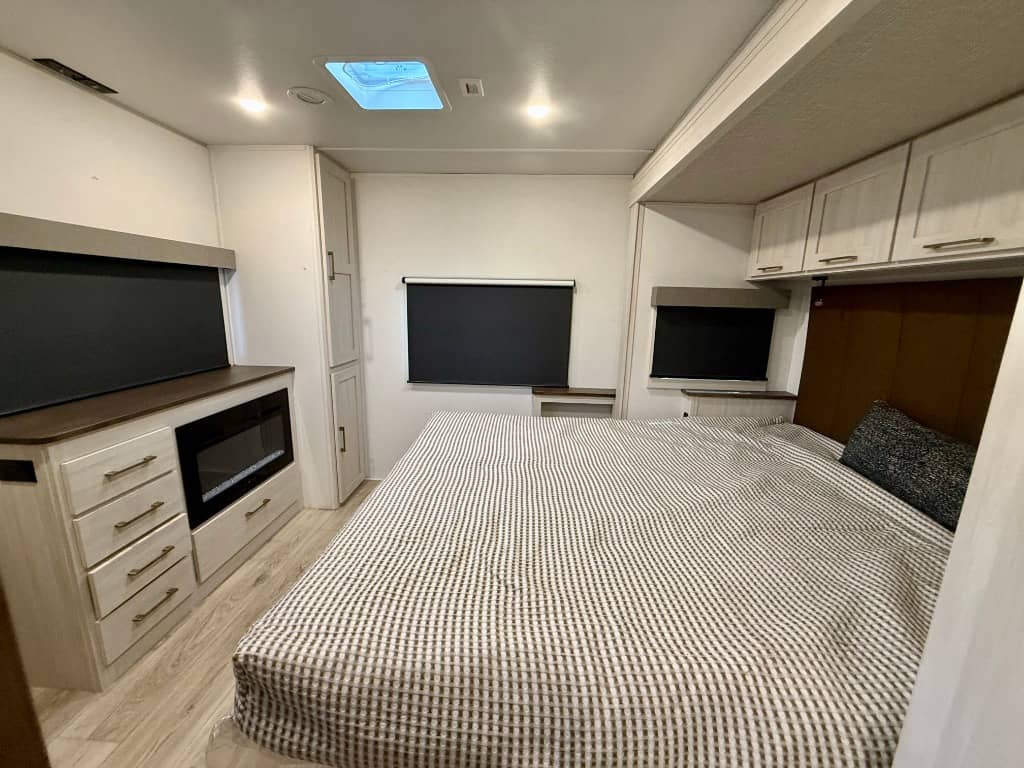 2026 Forest River 2026 Forest River Grand Surveyor - thumbnail 24