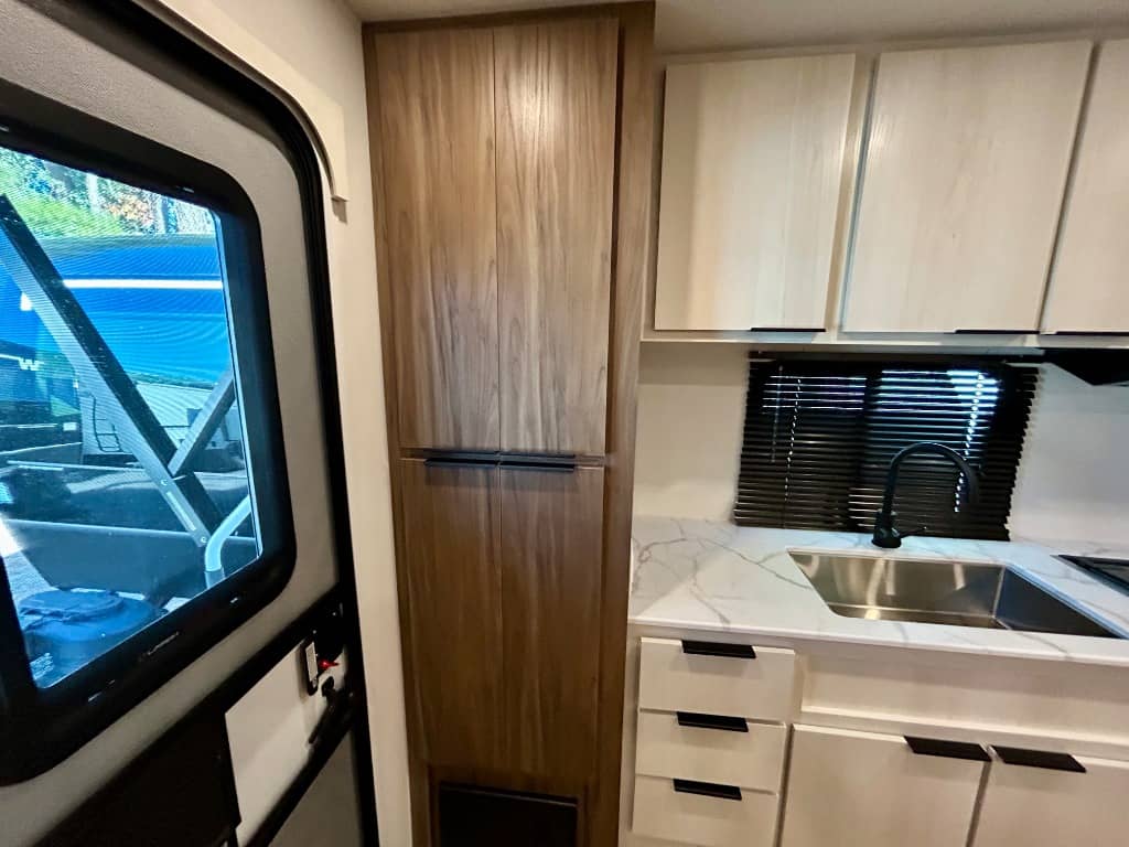 2026 Winnebago 2026 Winnebago Access - thumbnail 12