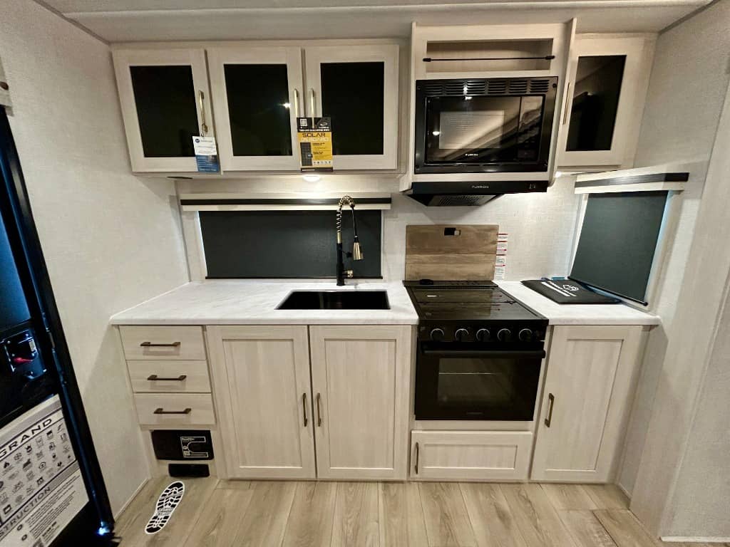 2025 Forest River 2025 Forest River Surveyor Legend - thumbnail 6