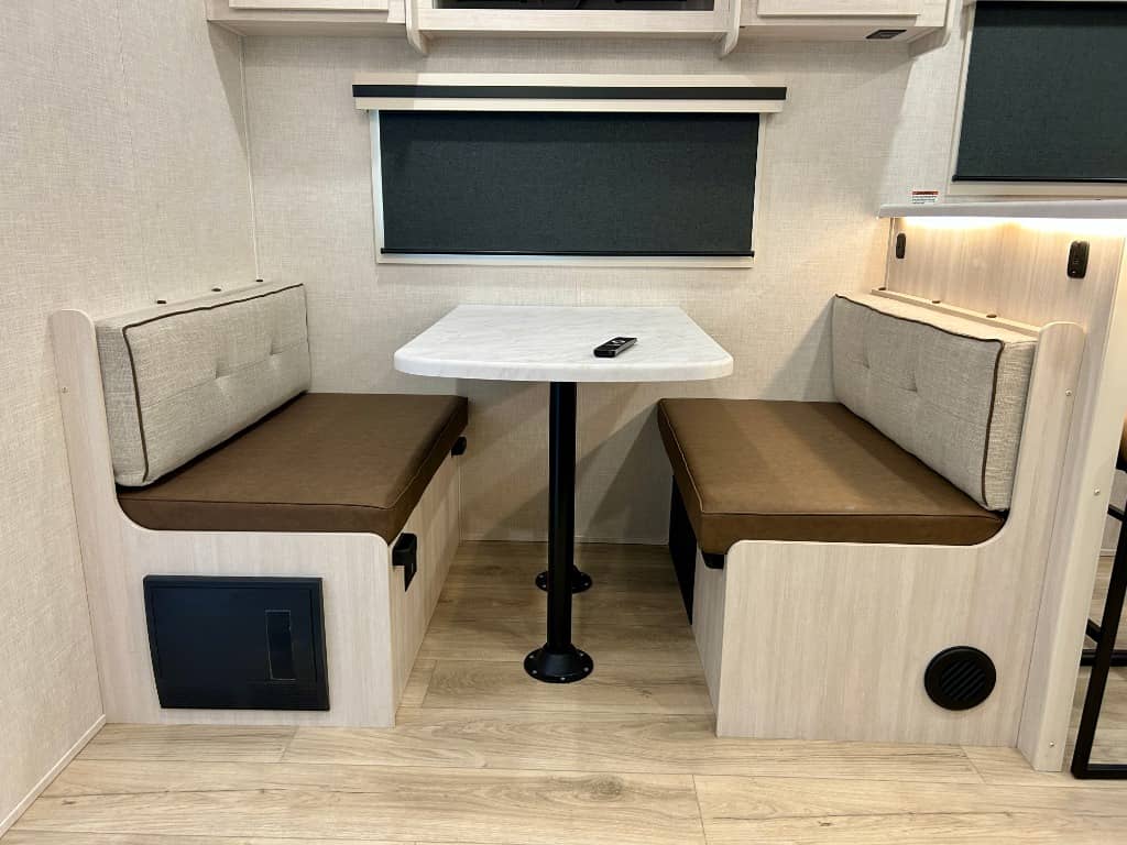 2025 Forest River 2025 Forest River Surveyor Legend - thumbnail 18