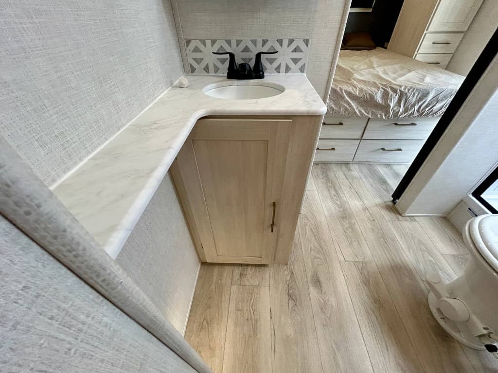 2025 Forest River 2025 Forest River Surveyor Legend - thumbnail 21