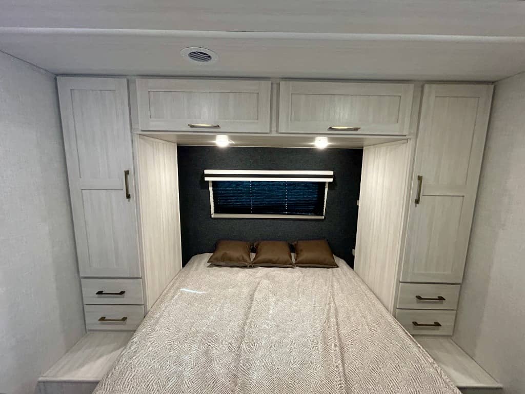 2025 Forest River 2025 Forest River Surveyor Legend - thumbnail 27