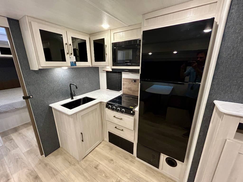 2026 Forest River 2026 Forest River Surveyor Camp Series - thumbnail 9